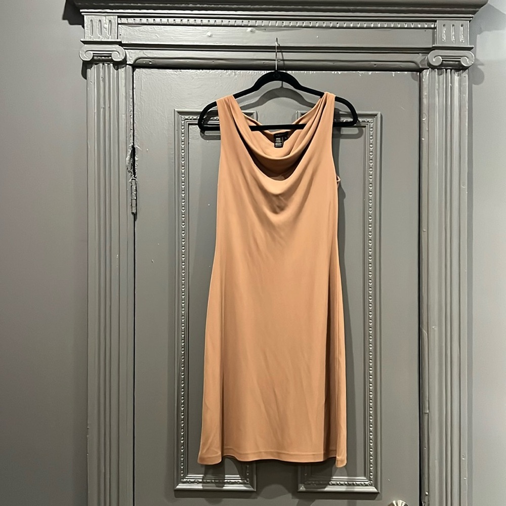 Chic Vintage BCBG Tan/Camel Sleeveless Dress – Perfect Layering Piece!